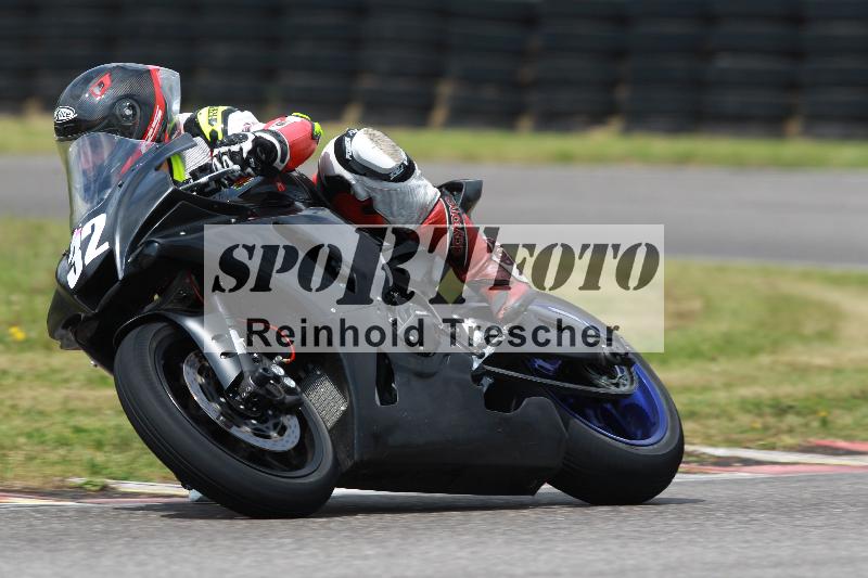 Archiv-2022/13 25.04.2022 Plüss Moto Sport ADR/Freies Fahren/32